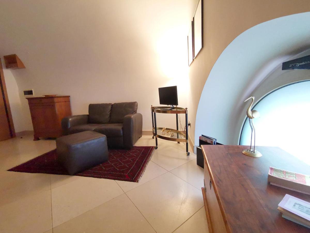 Scesa San Michele Apartment Bari Exterior photo