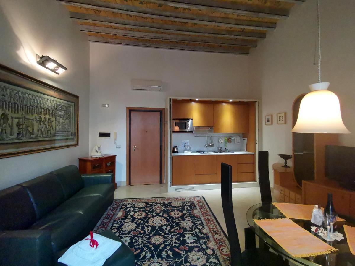 Scesa San Michele Apartment Bari Exterior photo